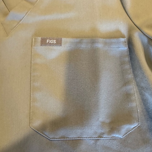 Figs Women’s Scrub V-Neck Top. Light grey Sz S - Picture 2 of 4